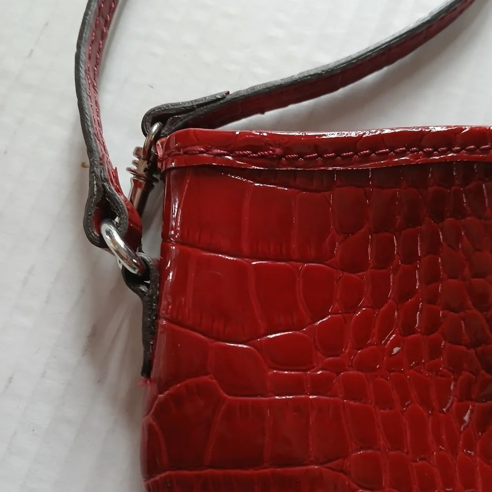 Liz Claiborne Glossy Wrist-let Bag Mini Faux Embossed Burgundy Leather w Strap